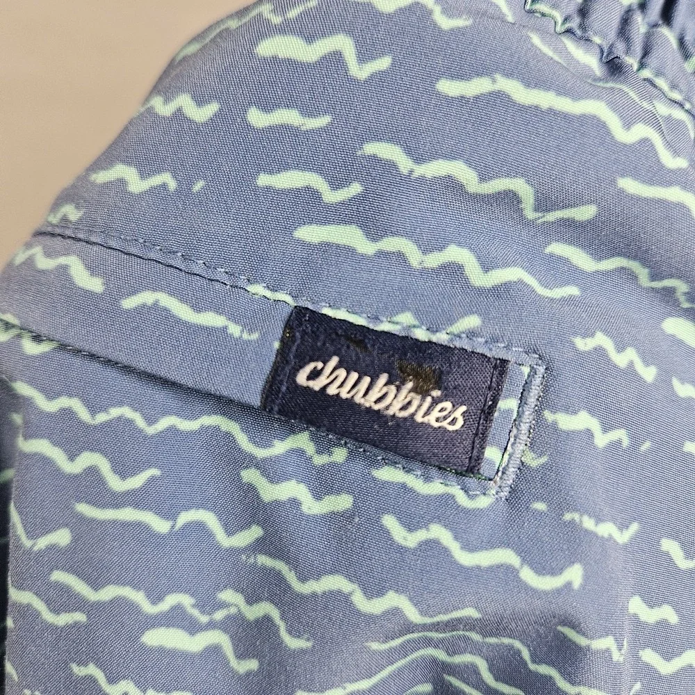Chubbies Swim Trunks Mens Medium 5.5 Inch Inseam Swim Shorts Mesh Liner FLAW